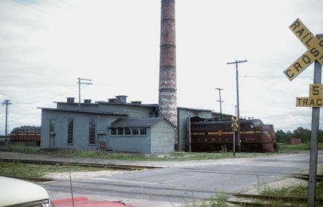 New GR&I Round House Railroad Crew at Mackinaw City Michigan B&W 6"x4" Postcard 
